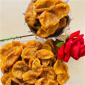 برگه زردآلوآفتاب خشک تازه وشیرین آماده شده به روش کاملا بهداشتی با رنگ روشن در بسته بندی 1000گرمی