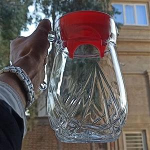 پارچ آبخوری آرنا  شیشه ای دربدار دارای جعبه کادوئی محصول برند معتبر نوری تازه