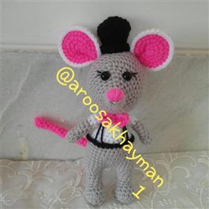 عروسک بافتنی موش با کلاس