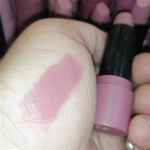 رژلب جامد کاریته کالباسی ملایم، رژ مات بدون سرب، رژ لب گیاهی ضد حساسیت ویتامینه اصلی گیاهی ، روژلب ماتیکی، ماتیک بدونسرب