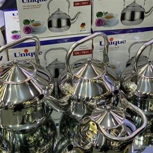 کتری استیل یونیک یک و نیم لیتری جنس ضخیم ، درب زنجیردار