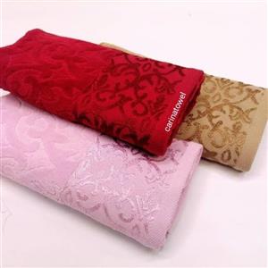 حوله دست و صورت کارینا طرح لارن مخمل ژاکارد سایز متوسط در ابعاد 80*40 در رنگبندی مختلف و جذاب