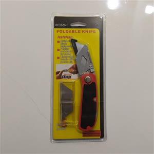 کاتر تاشو به همراه پنج عدد تیغ اضافه