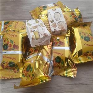 گز  مخلوط پسته و بادام  45 درصد