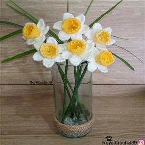 دسته گل نرگس بافتنی