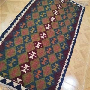 گلیم دستبافت پشمی