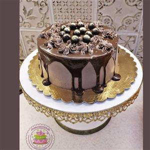 کیک شکلاتی با روکش شکلات