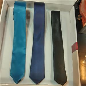 کروات مردانه در رنگ بندی مختلف وطرح دار و ساده