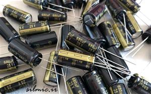 خازن های گرید 680 میکرو فاراد 25 ولت panasonic ژاپن سری fm با ultra low esr