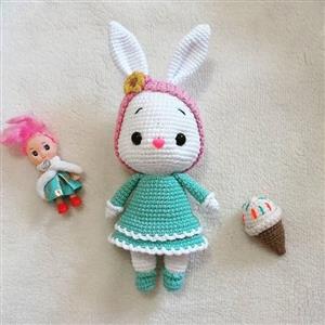 عروسک بافتنی مدل خرگوش طرح دختر کد 001