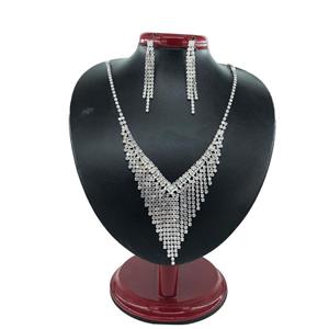 نیم ست زنانه تیتانیوم طرح جواهر کد w-se-03