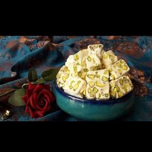 یک کیلو😳 گز 30 درصد پسته درجه یک