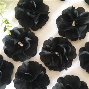 گل رز پارچه ای رنگ مشکی بسته 12 عددی ابعاد 6 در 6 سانتی متر