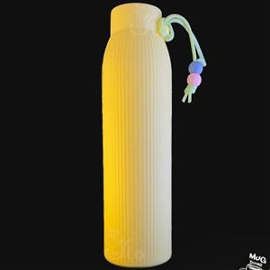 بطری آب فانتزی شیشه ای با روکش پلاستیکی لیمویی