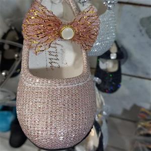 کفش دخترانه صورتی