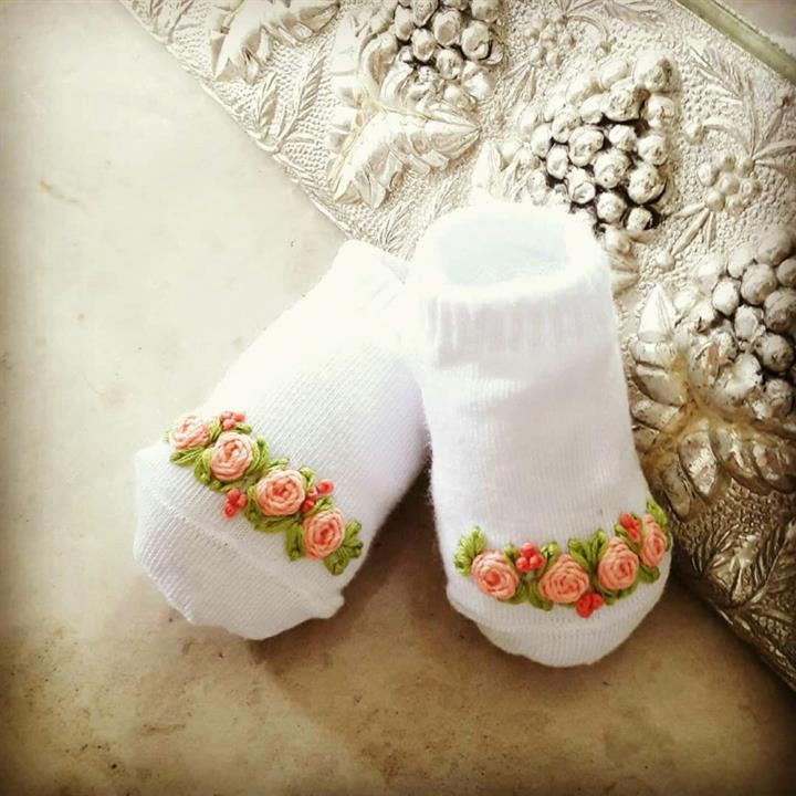 جوراب نوزادی گلدوزی