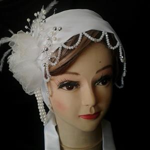 توربان عروس و مجلسی ساتن سفید با تزیین گل و ریسه مرواریدی