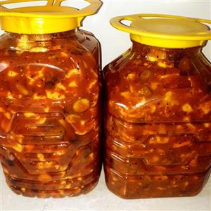 ترشی سالاد فصل یا گوجه در بسته بندی 10 کیلویی