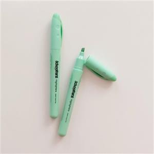 ماژیک هایلایتر قلمی سبز رنگ نوک نمدی برند اسکول فنس