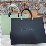 کیف زنانه دوشی پرادا قهوه‌ای و سبز