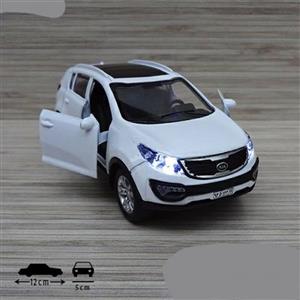 ماکت ماشین فلزی شاسی بلند کیا موزیکال و چراغ دار