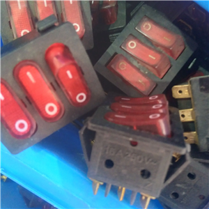 کلید سه پل بخاری.