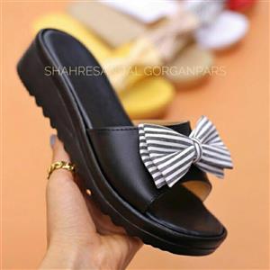 صندل پاپیونی دخترانه مدل پامکو جنس زیره PU جنس رویه چرم فولوتر  بسیارنرم ومقاوم رنگ مشکی سایز 37 تا 40