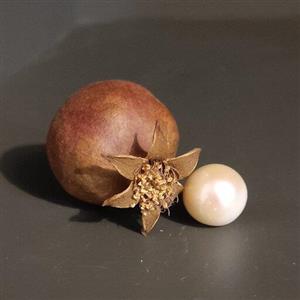 مروارید جواهری اصل و طبیعی با ترکیب رنگ نباتی و سفید درجه یک  به ابعاد 14 میلیمتر
