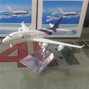 ماکت هواپیما بویینگ 400-747 Thai تایلند کد 3758