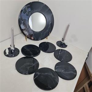 سفره هفتسین رزینی طرح سنگ ماربل سیاه ساده و شیک