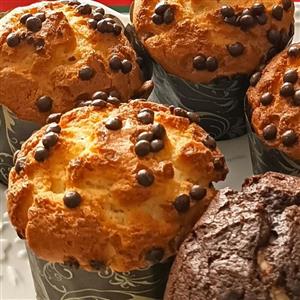 کاپ کیک 80 گرمی ساده با روکش شکلات چیپسی بسته 8 عددی 700 گرمی