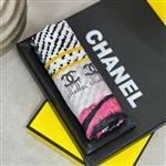 شال مجلسی برند  شنل  chanel  طرح  چهره  شیک  وخاص