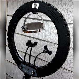 رینگ لایت سایز 52 لمسی کنترل دار سه هولدر نگهدارنده با‌ شدت‌ نور 60‌‌وات 3 رنگ مناسب سالن آرایشی تتو تولید محتوا