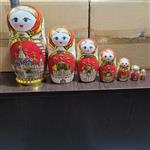 ماتروشکای روسی عروسک چوبی با طرح و رنگ دست با امضاء هنرمند