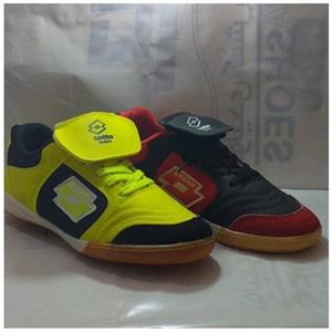 کتونی سالنی پسرانه طرح لوتو