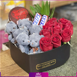 باکس گل رز و عروسک