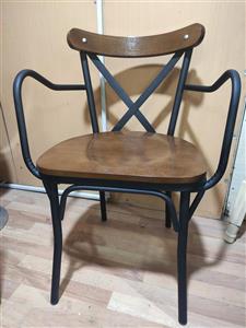 صندلی تونت دسته دار