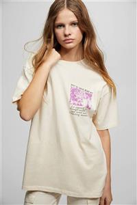 تی شرت بژ یقه خدمه طرح گرافیکی مدل قواره دار آستین کوتاه زنانه پول اند بیر Pull Bear (برند اسپانیا) 