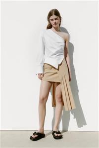 تاپ زنانه – محصول برند زارا ترکیه – کد محصول : zara-244329323