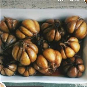سیر ترشی خوشمزه و رسیده همدان