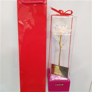 هدیه باکس  گل رز هفت رنگ و گل رز طلایی،زمان تحویل بسته درب منزل  مشتری نهایت 4روز کاری خواهدبود،