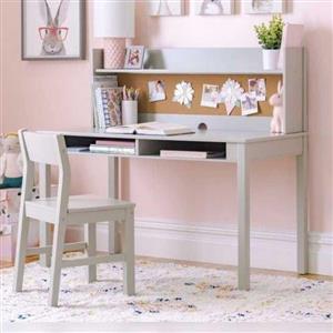 میز تحریر  ساده با رنگبندی همه جوره و ابعاد دلخواه شما