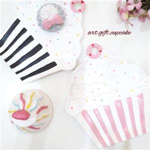 بشقاب کاپ کیک و دیوارکوب