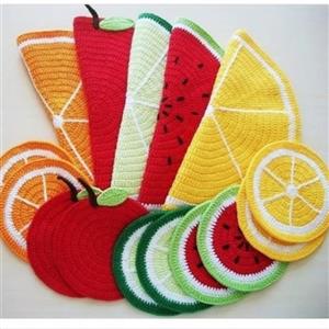 زیر بشقابی و زیر استکانی طرح میوه  درغرفه بافتنی های ثنا