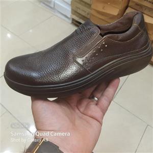 کفش مردانه طبی رویه چرم طبیعی زیره کاملا طبی