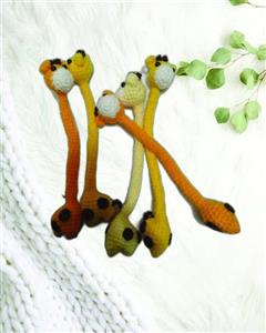 عروسک زرافه گردن دراز دستبافت