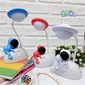 چراغ مطالعه طرح فضانورد