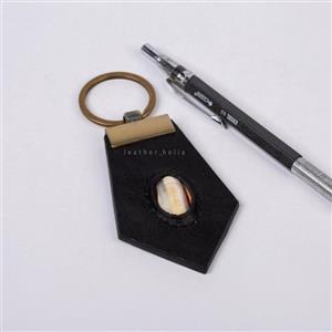 دسته کلید چرمی طبیعی..کاملا دستدوز و دستساز.. دارای پرداخت لبه با رنگ