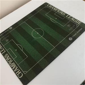 زمین چمن چمپیونزلیگ مخصوص قرار دادن فیگور فوتبالی