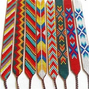 دستبند اسپورت زیبا و شیک منجوقبافی